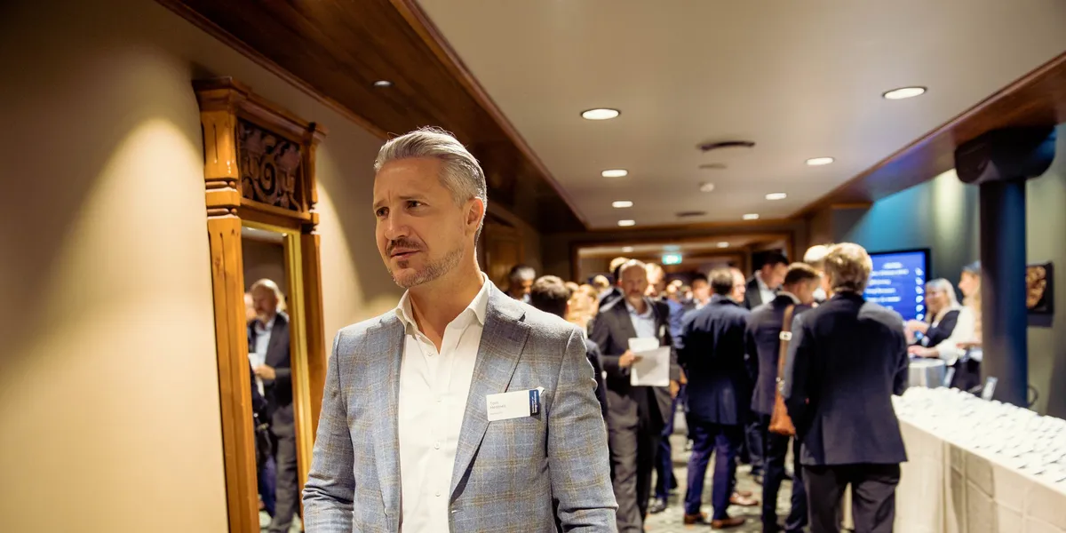 Ringes ned av folk som vil kjøpe Aker-lån: – Helt elegant