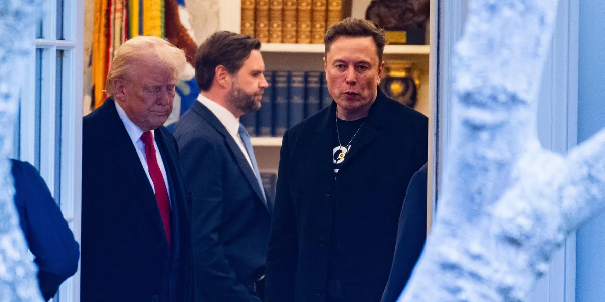 Politico: Trump har varslet Musk-retrett – Tesla-aksjen stiger markant