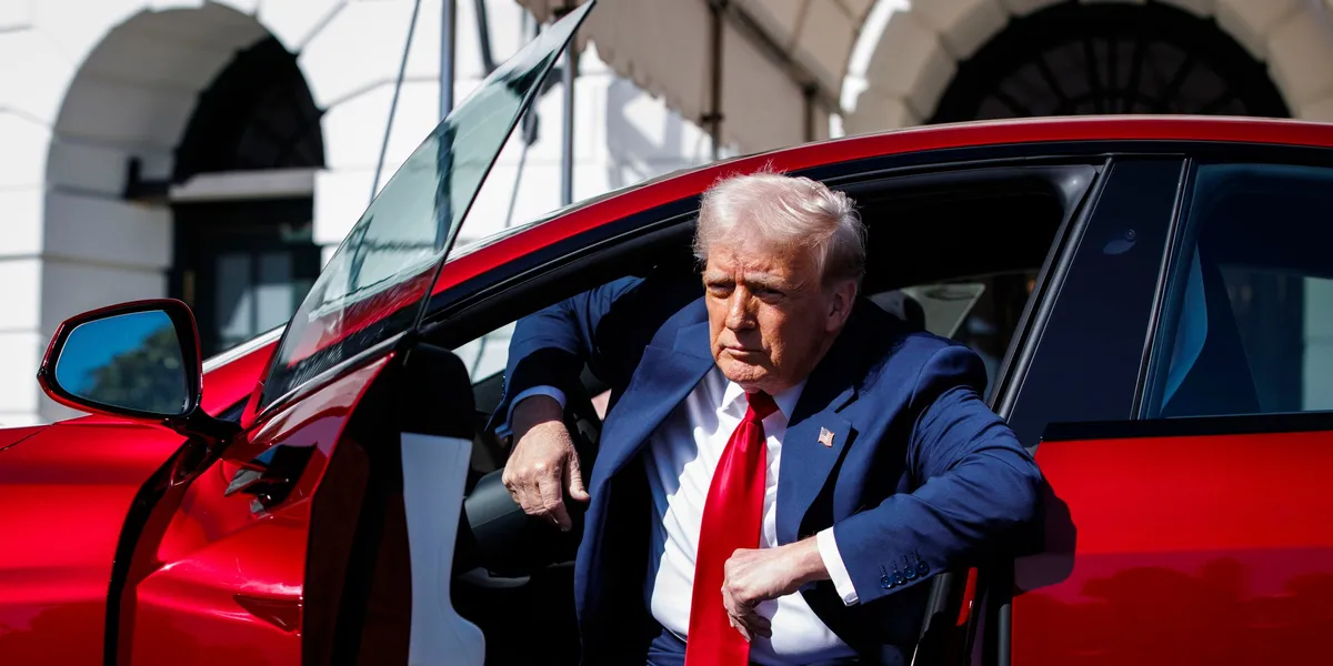 Trump «bryr seg ikke» om biler blir dyrere med toll