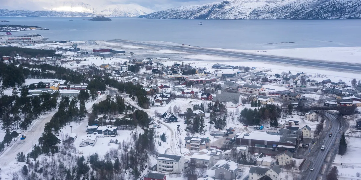 Tause om finansiører: Bygger ny fiberkabel for en halv milliard fra Trondheim til Alta