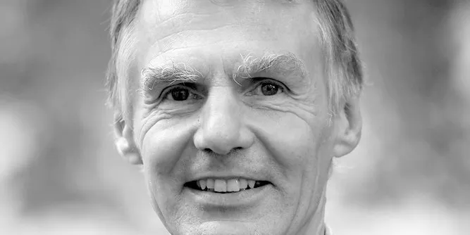 Bomber istedenfor folkerett?