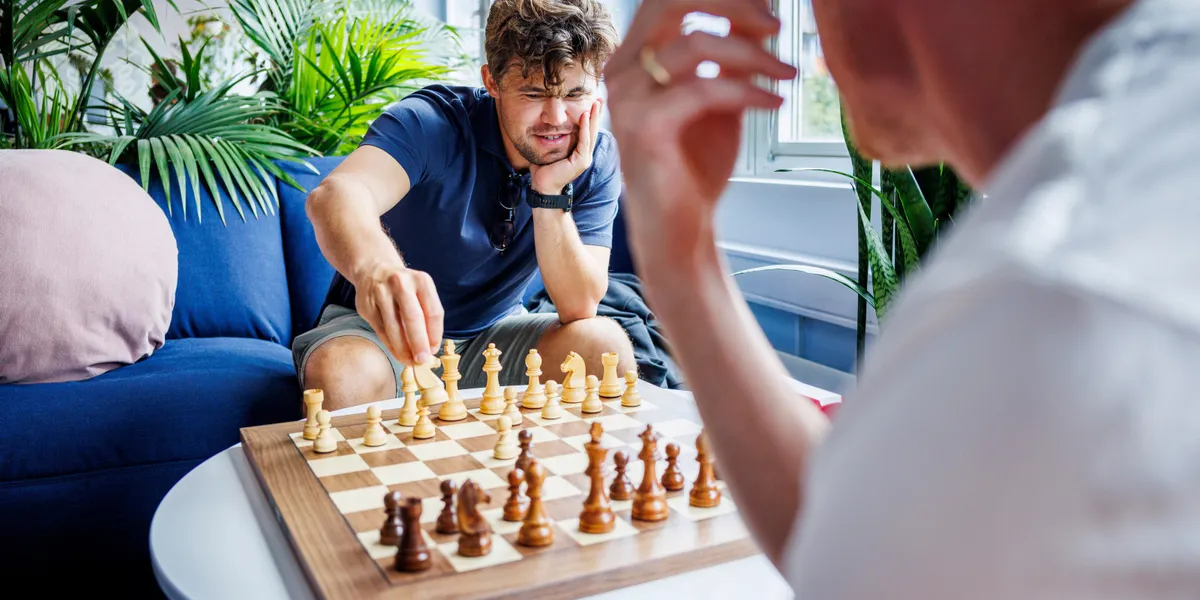 Peter Thiel investerer i Magnus Carlsen (+)