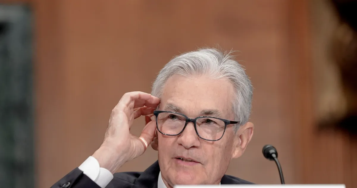 Wall Street venter på nye signaler fra Fed-sjefen onsdag – starter svakt ned