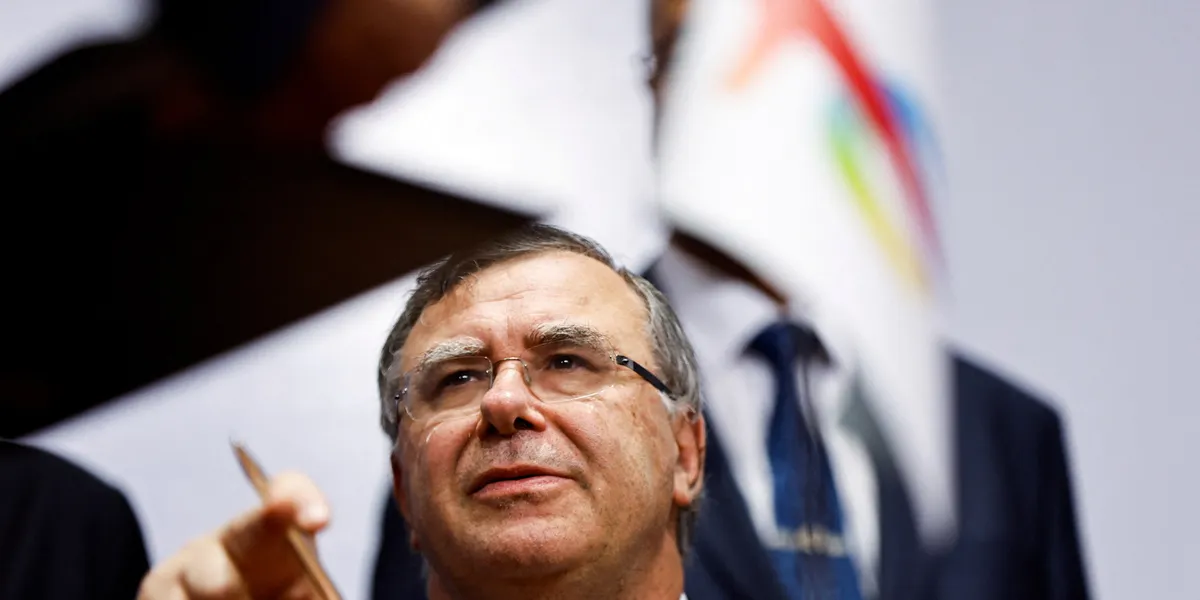 TotalEnergies delays decisions on 17 LNG carriers amid surge in Mozambique attacks (+)