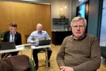 Hans Martin Storø (t.h.), her på en ekstraordinær generalforsamling hos Norway Royal Salmon (NRS), der forslaget om kapitalinnhenting for å kjøpe Salmonor ble stemt ned av NTS.