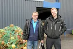 NY SATSING I GISKE: Nordnes-reder Tormund Grimstad (til venstre), her med sønnen Mats Rørvik Grimstad, har fått raudåtetillatelse for frysetråleren «Nordstar». Rederiet skal utvikle en ny type trål for høsting av raudåte og mesopelagiske arter.