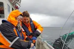 Fagsjef miljø og helse, Karoline Skaar Amthor (t.h.), i Sjømat Norge. På bildet står hun sammen med Camilla Skagen Sandvik i Previwo.