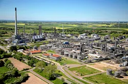 The Heide oil refinery in northwest Germany, which will host the Westküste100 project.